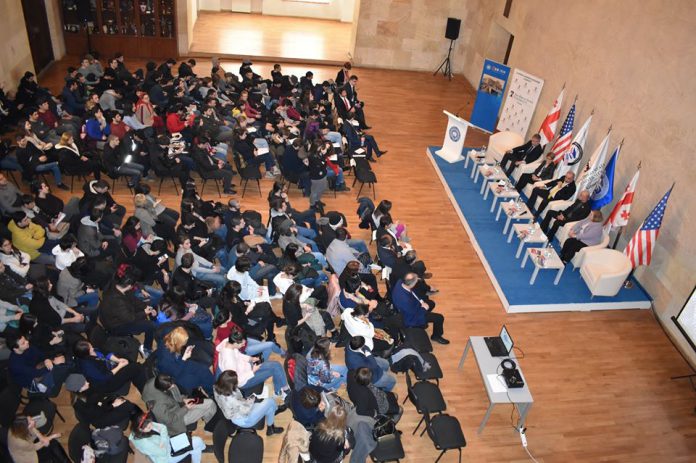 უნივერსიტეტი 3