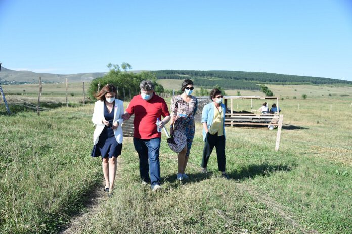 231704939_6190128567671503_720565944374108754_n