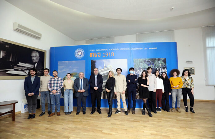 სტუდენტთა დაჯილდოება